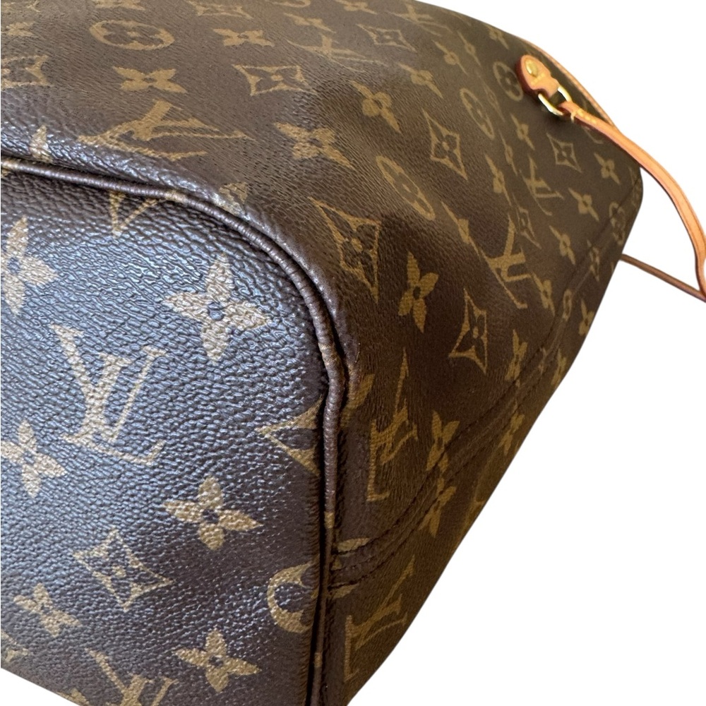 Louis Vuitton Neverfull MM w/ COA - Picture 7 of 13